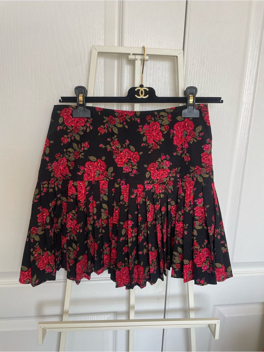 hinge Black Skirt with Red Rose Print